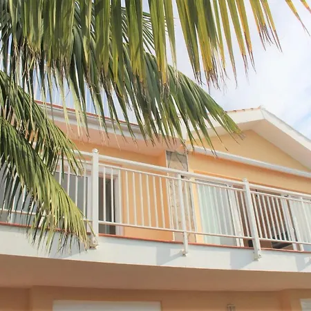 In Protected Space In Front Of The Sea וילה לוס ריאלחוס