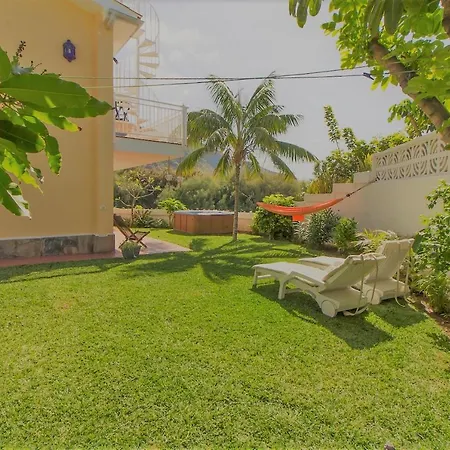 Βίλα In Protected Space In Front Of The Sea