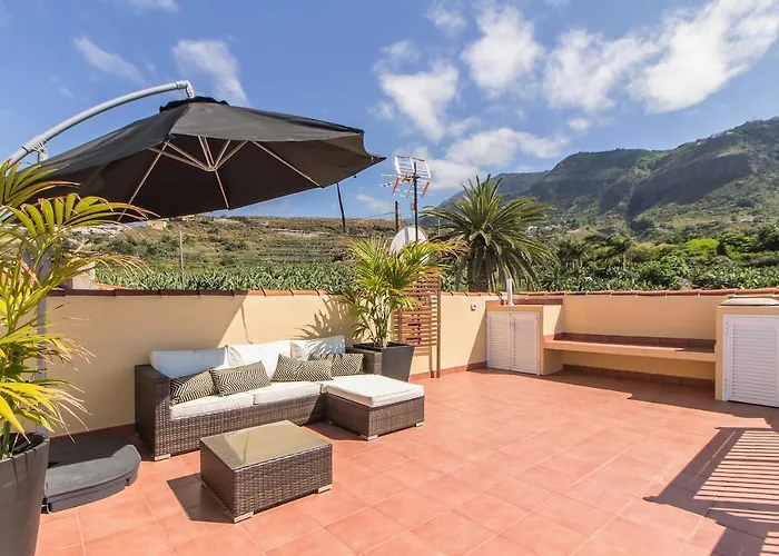 Villa In Protected Space In Front Of The Sea Los Realejos