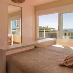 빌라 In Protected Space In Front Of The Sea