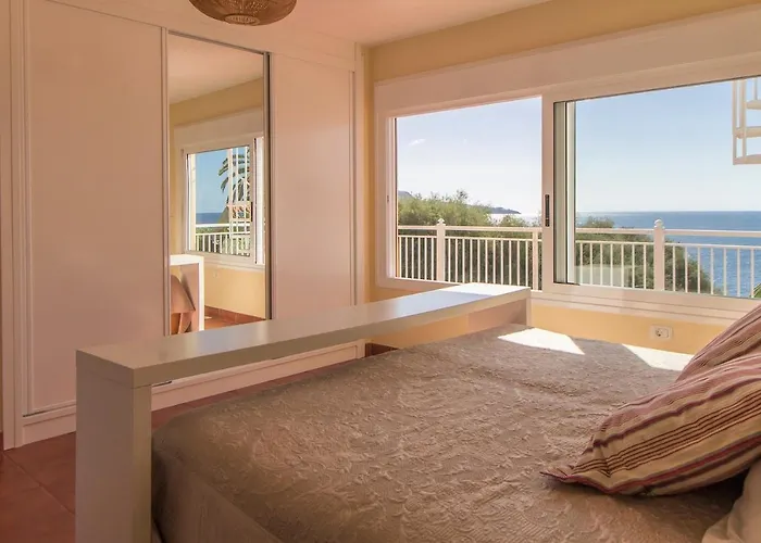 Willa In Protected Space In Front Of The Sea